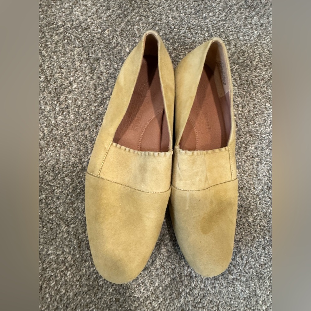 Women’s Tan Suede Loafers Gentle Souls Kenneth Cole Size 9